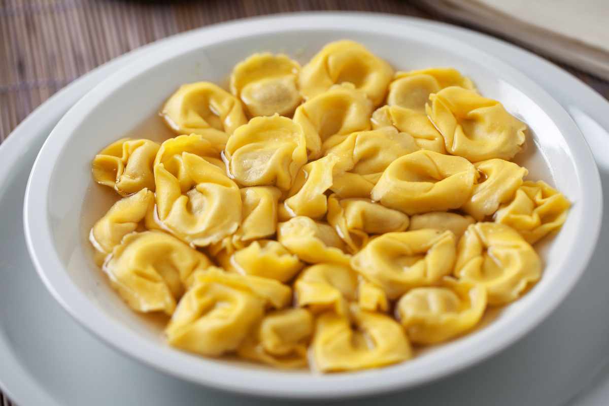 tortellini nel piatto 