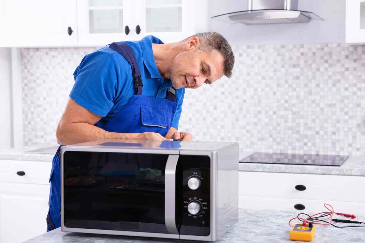 Stai rovinando il tuo microonde senza accorgertene