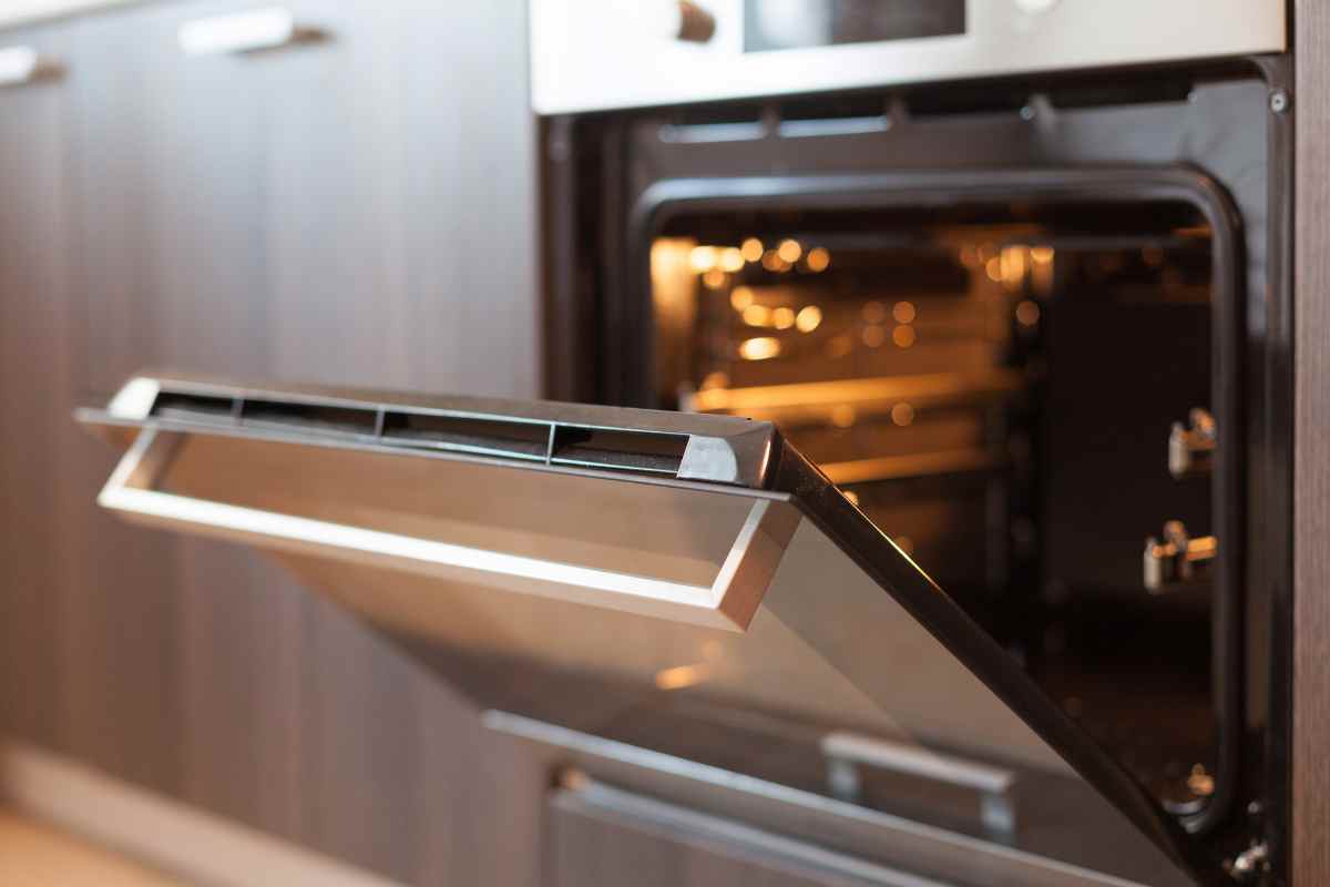 Il tuo forno può diventare un pericolo se fai questo grave errore, tutti i dettagli